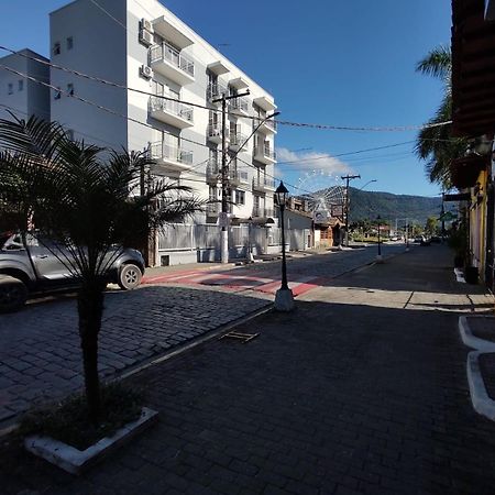 Agito e Sossego na Rua mais Charmosa de Ubatuba pelo GOOGLE Exterior foto