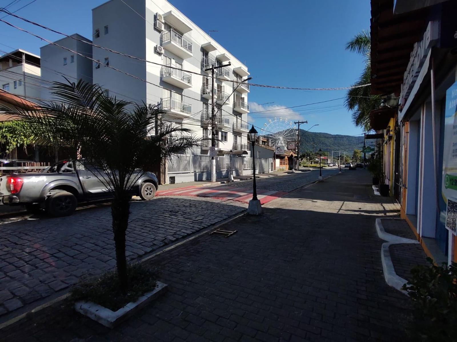 Agito e Sossego na Rua mais Charmosa de Ubatuba pelo GOOGLE Exterior foto